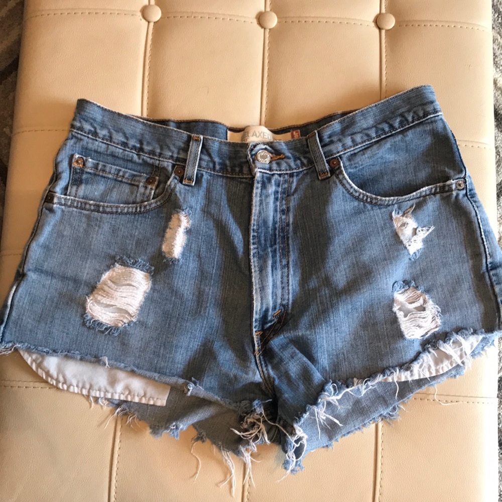 Distressed Levi shorts